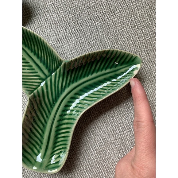 LILLIAN VERNON Leaf Palm Party Decor Hors D’oeuvres Plates Ceramic Plates Green - Picture 4 of 7